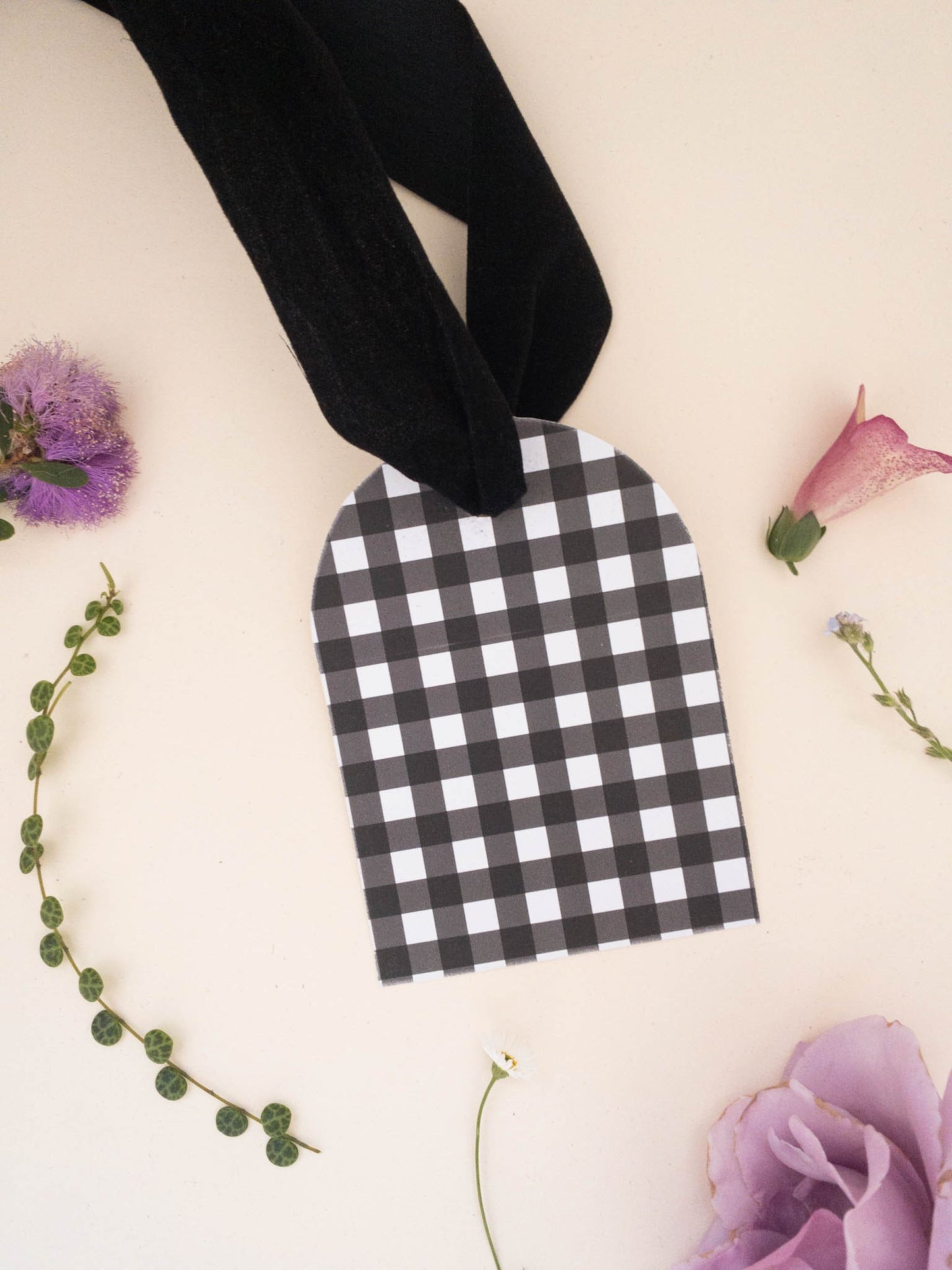 Black and White Gingham Gift Tags